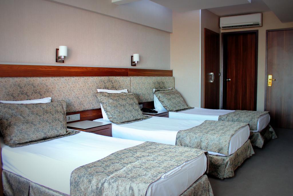 Hotel Buyuk Paris Istanbul Exterior photo
